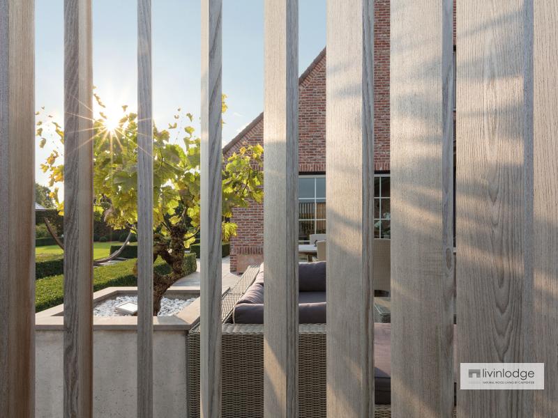 Moderne houten shutters als terrasafscheiding te Meulebeke | Houten shutters op maat Moderne houten shutters als terrasafscheiding te Meulebeke | Houten shutters op maat