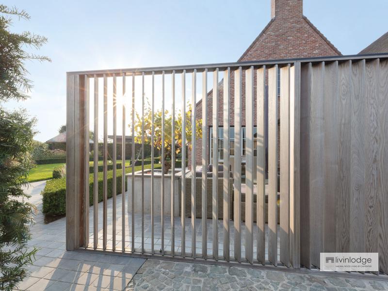 Moderne houten shutters als terrasafscheiding te Meulebeke | Houten shutters op maat Moderne houten shutters als terrasafscheiding te Meulebeke | Houten shutters op maat