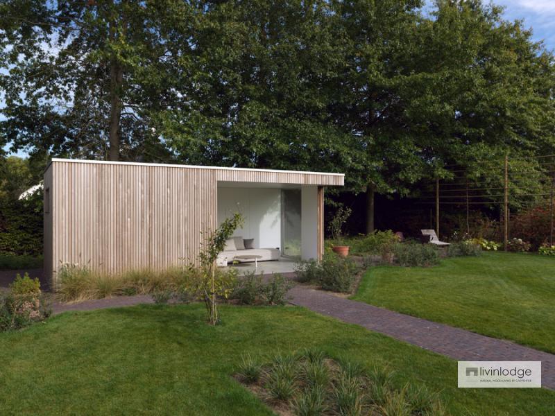 Moderne tuinberging annex loungeruimte te Roeselare | Houten bijgebouwen op maat Moderne tuinberging annex loungeruimte te Roeselare | Houten bijgebouwen op maat