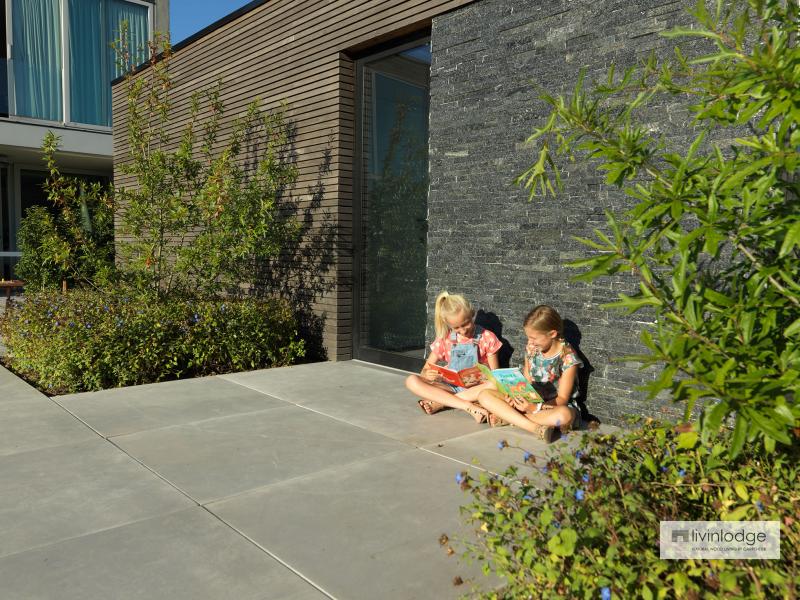 Polyvalente houten poolhouse met tuinberging te Waregem | Houten bijgebouwen op maat Polyvalente houten poolhouse met tuinberging te Waregem | Houten bijgebouwen op maat
