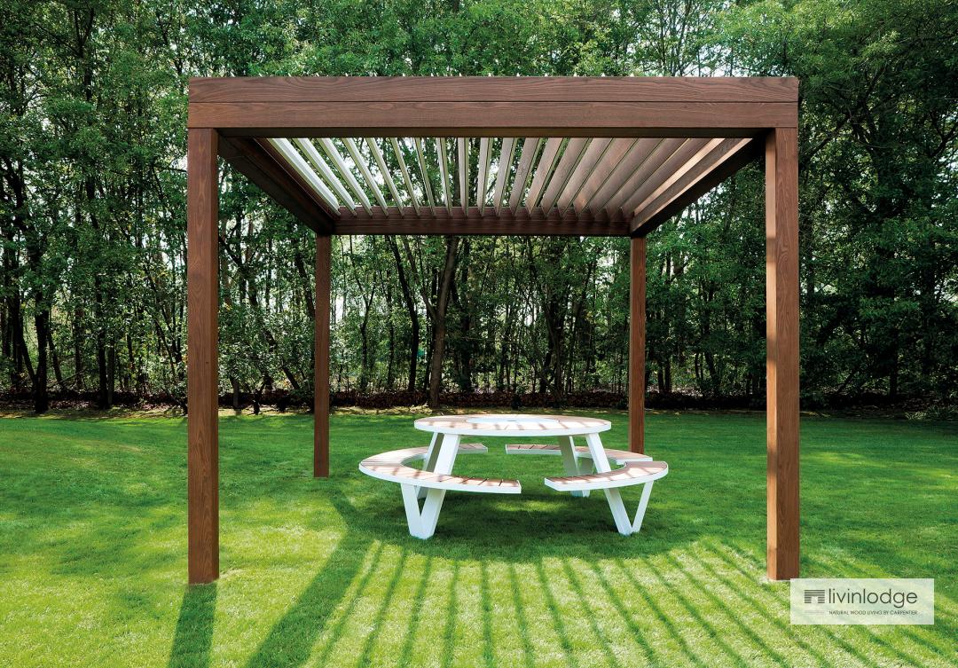 Pergola autoportante en bois dans le jardin